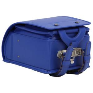 岐阜のランドセル店、横山鞄の品番m3mb-fsランドセルのワンタッチロックと底側です。青色の人工皮革で手作りされたランドセルです。